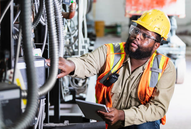 Best Affordable Electrician  in Le Claire, IA